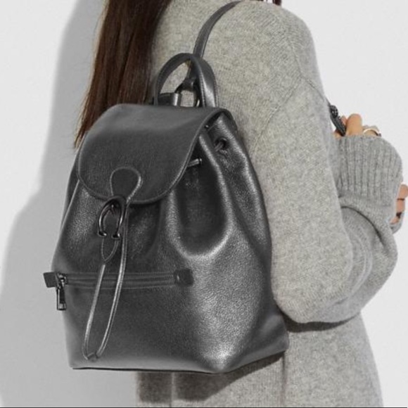NWT ❤️Coach Evie Backpack with Round Card Case. - Picture 2 of 12
